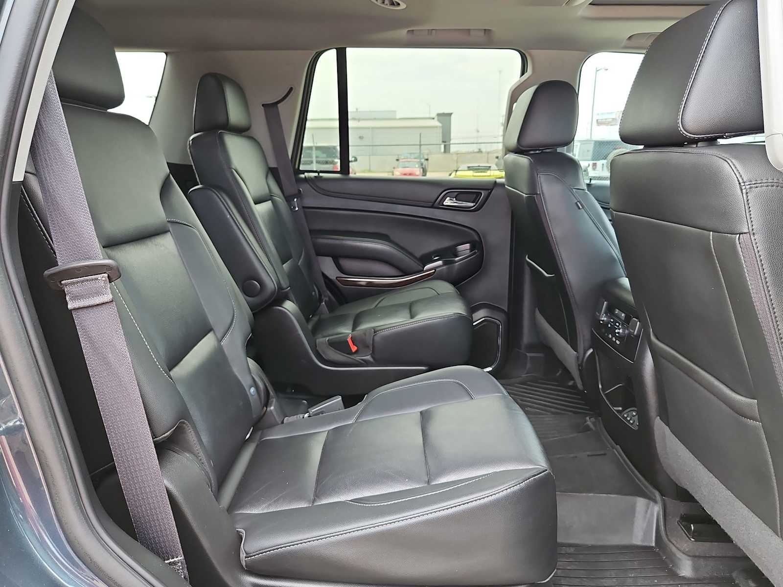 Thumbnail: 2020 Chevrolet Tahoe - 17