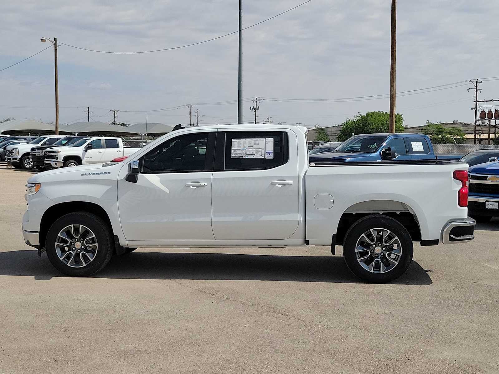 Thumbnail: 2026 Chevrolet Silverado 1500 - 5
