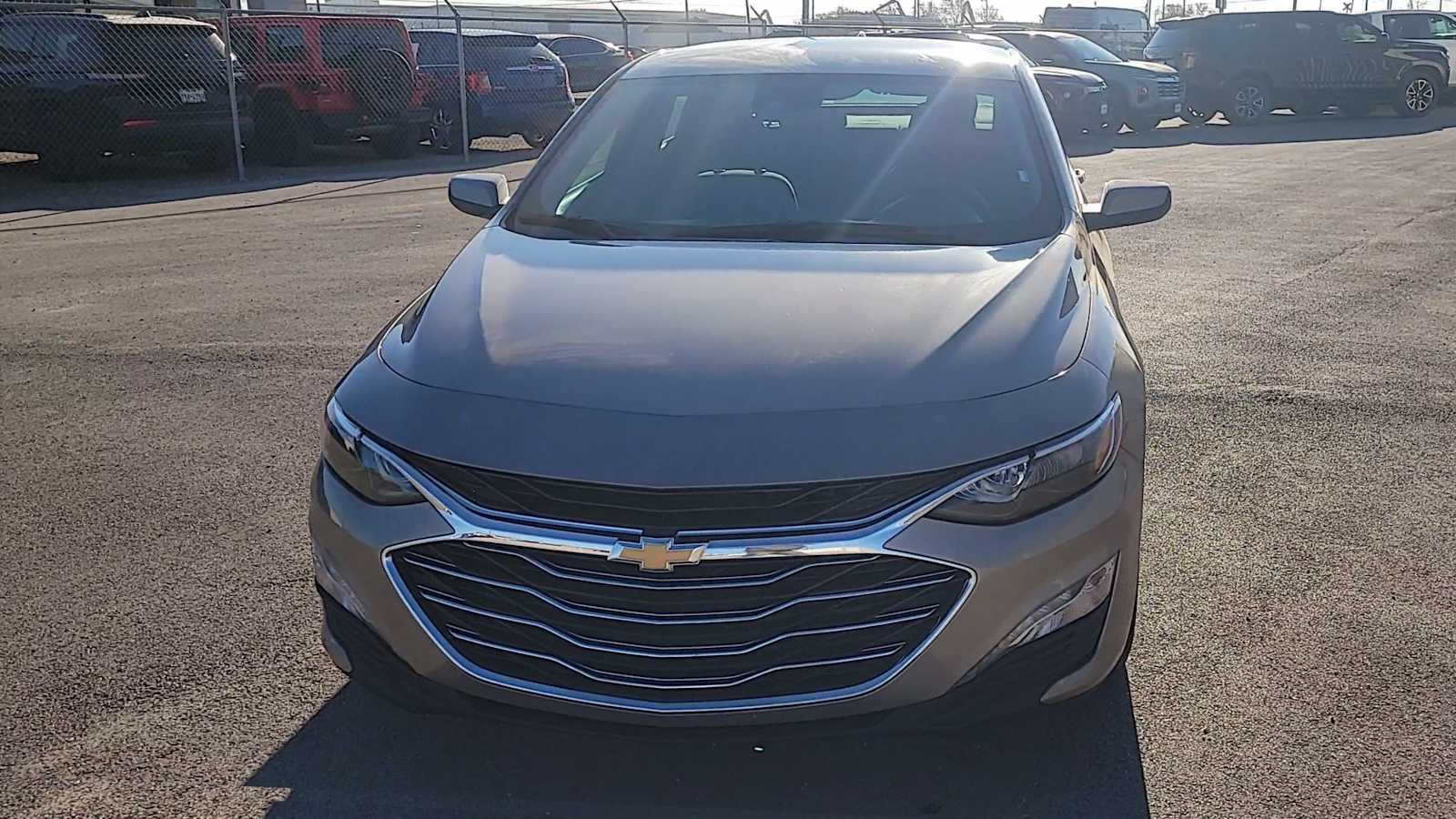 Thumbnail: 2023 Chevrolet Malibu - 3