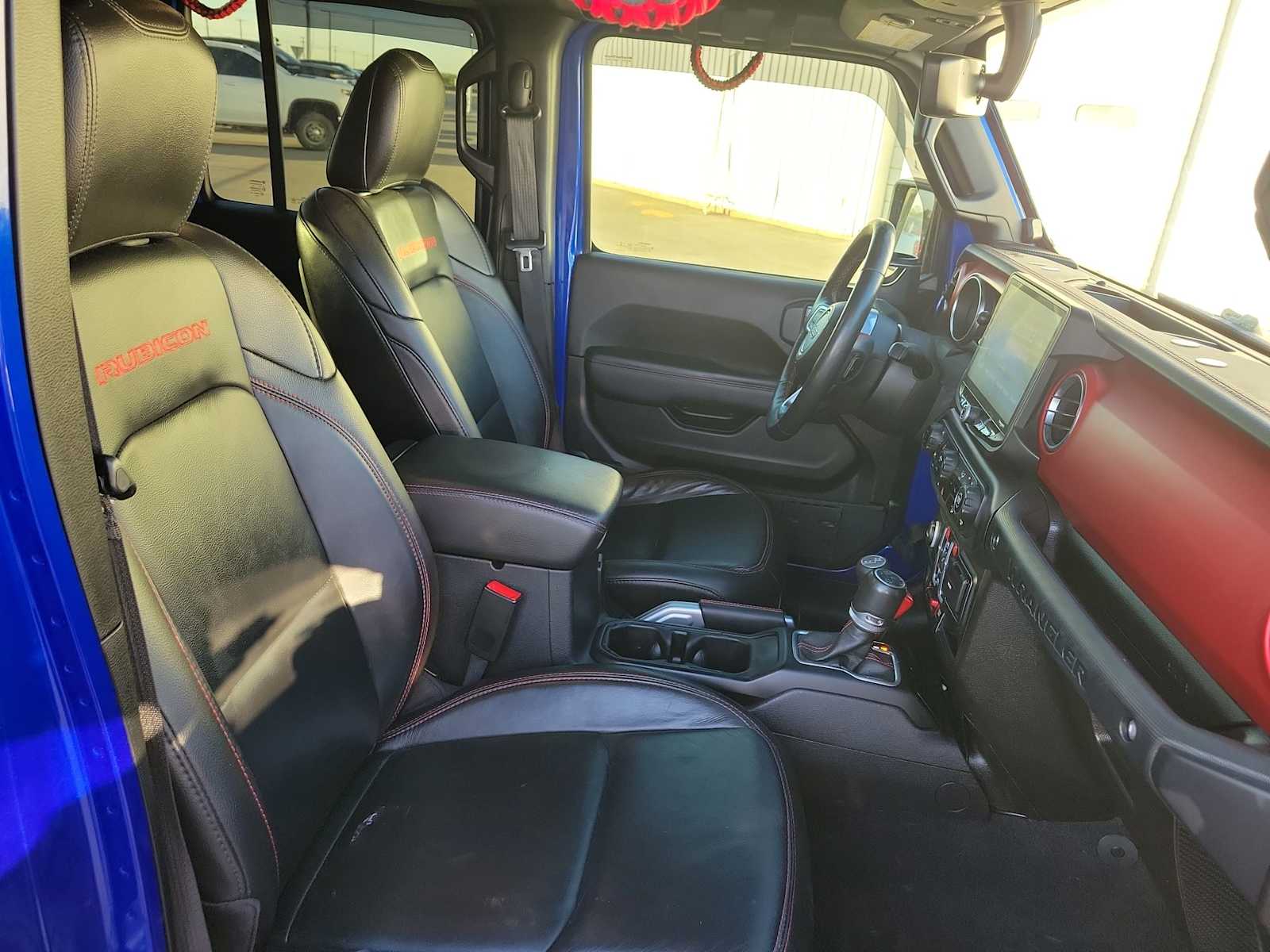 Thumbnail: 2019 Jeep Wrangler - 18