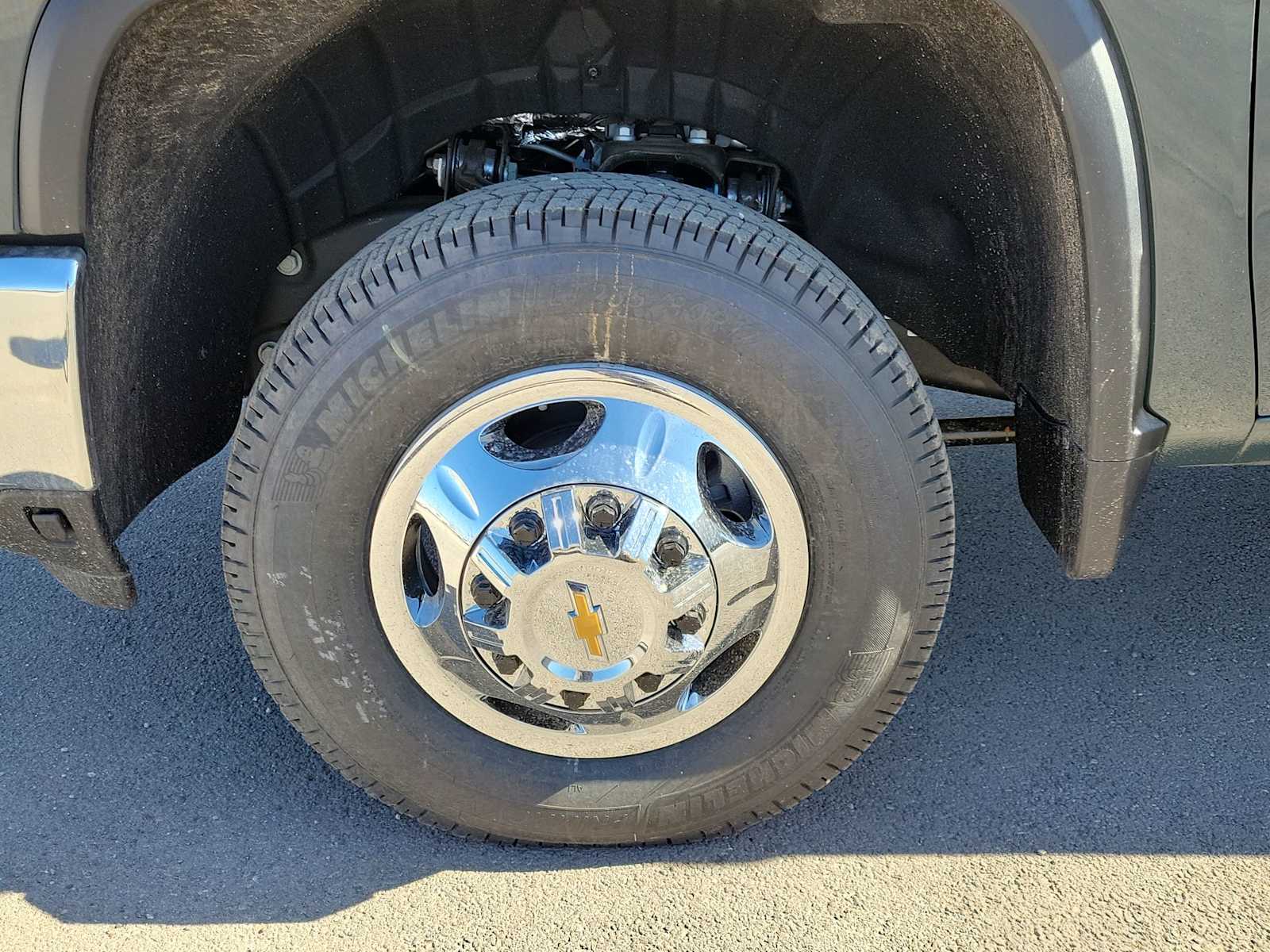 Thumbnail: 2026 Chevrolet Silverado 3500 - 16