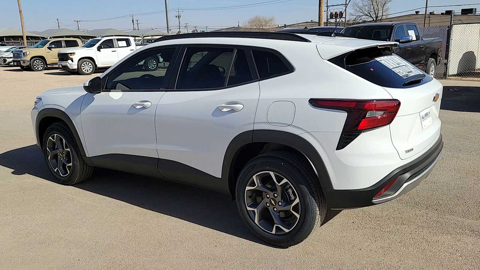 Thumbnail: 2026 Chevrolet Trax - 6