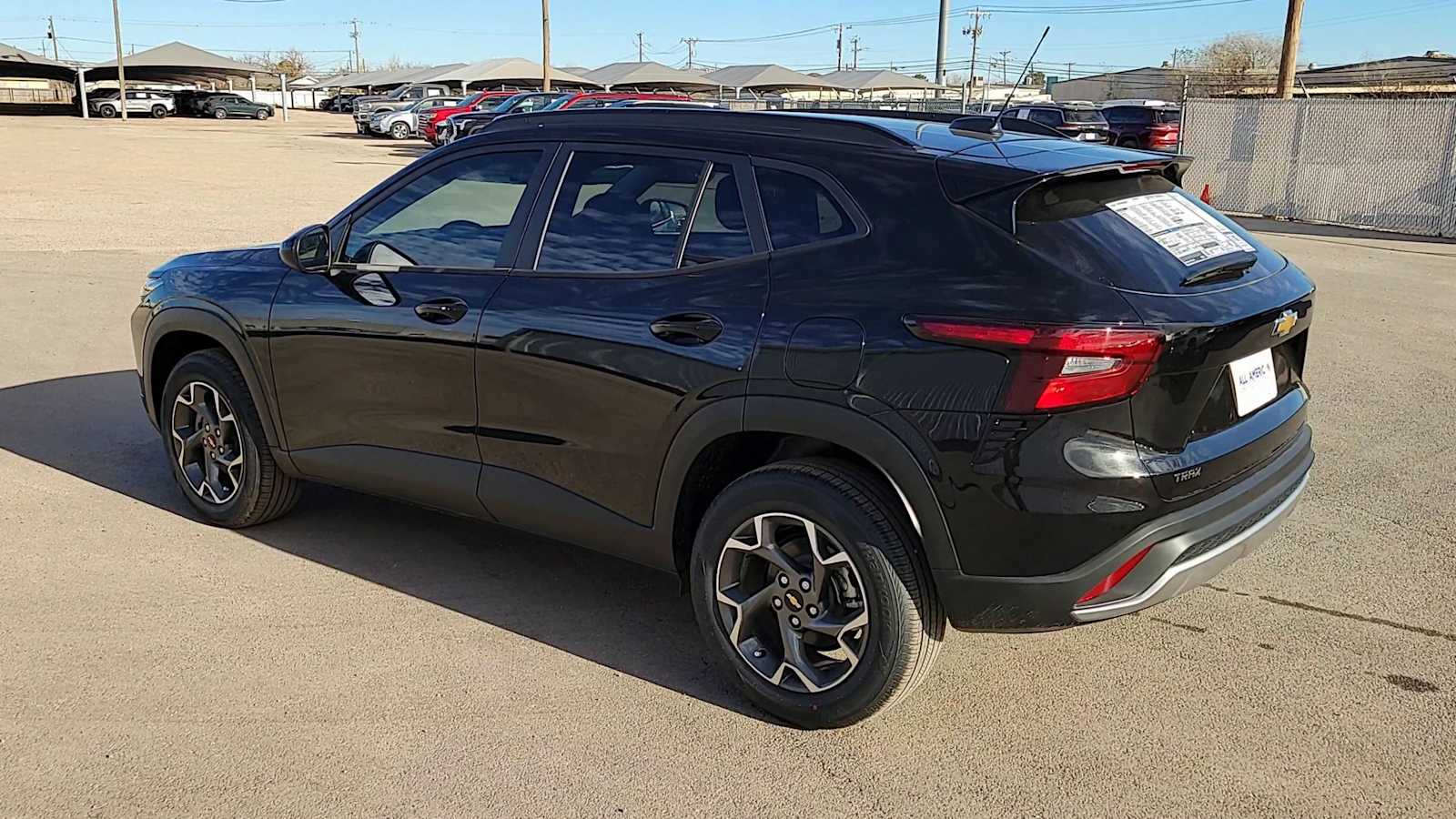 Thumbnail: 2026 Chevrolet Trax - 6