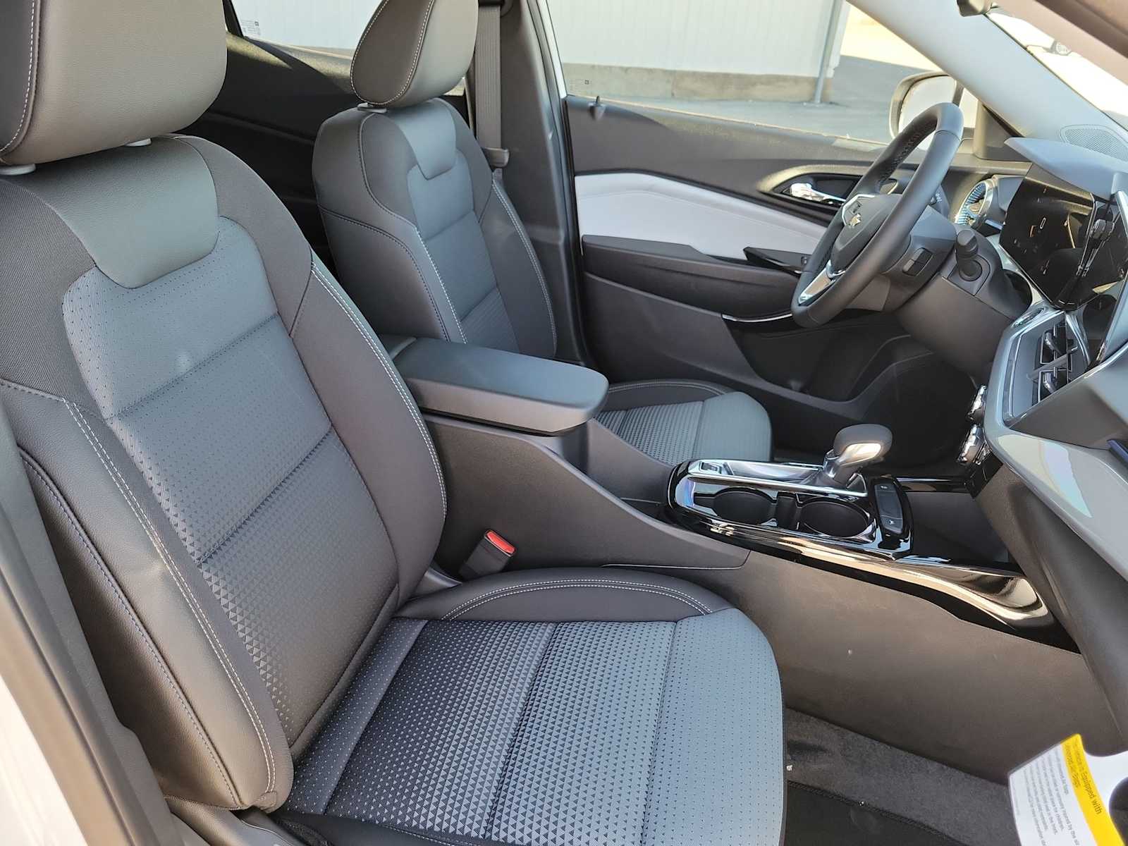 Thumbnail: 2026 Chevrolet Trax - 22