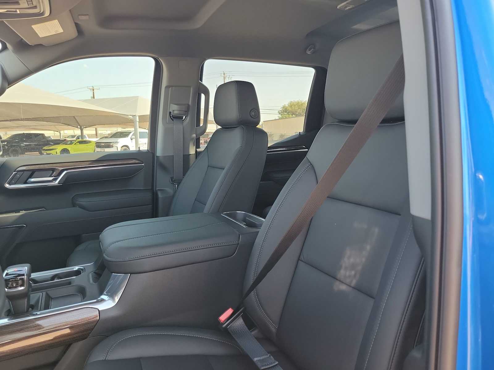 Thumbnail: 2025 Chevrolet Silverado 1500 - 19