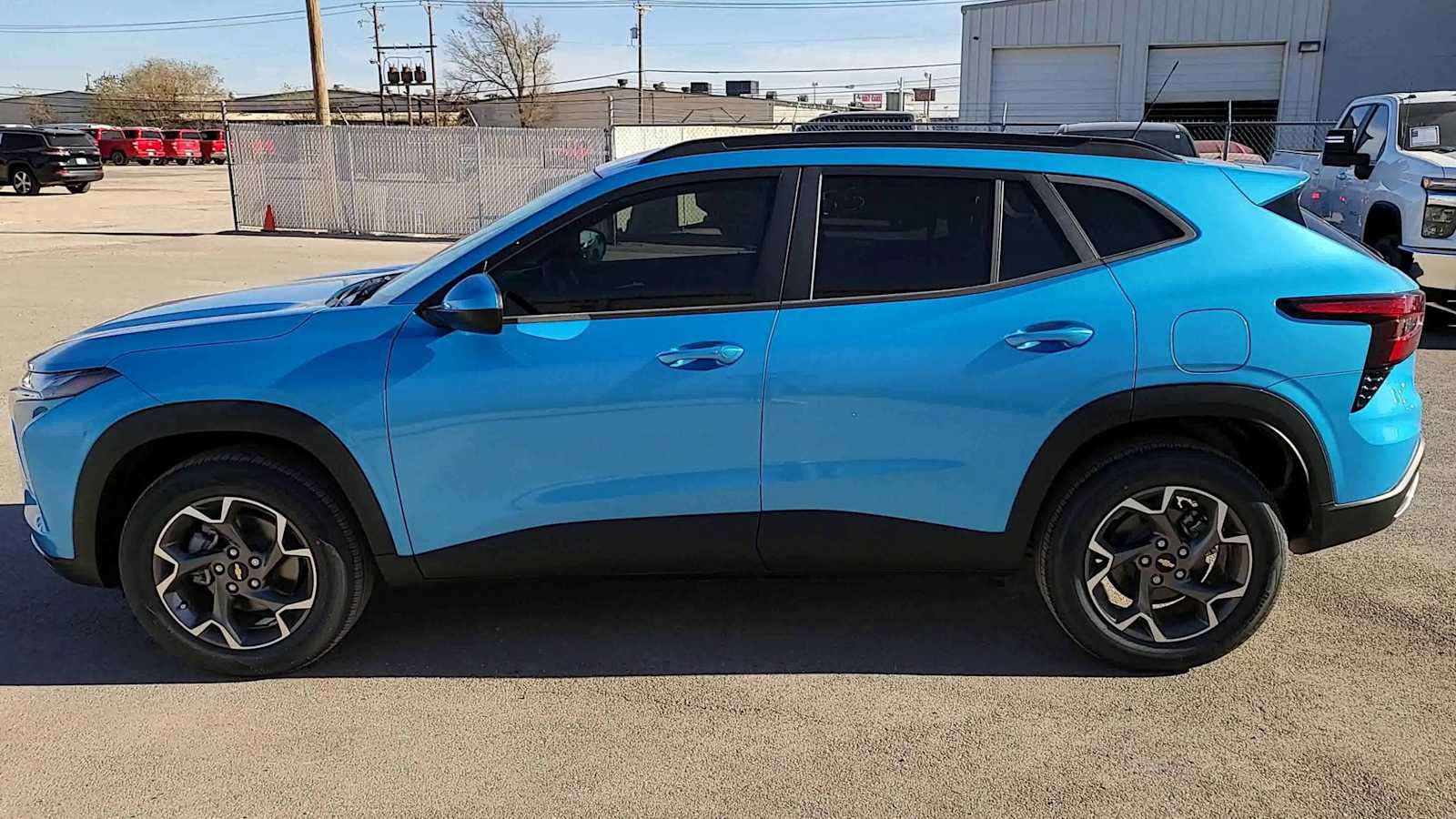 Thumbnail: 2026 Chevrolet Trax - 5