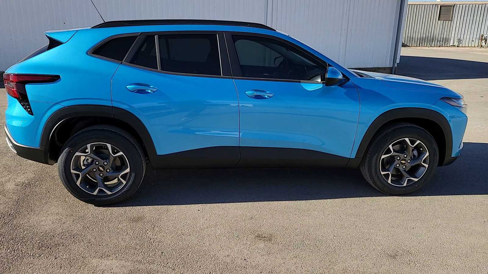 Thumbnail: 2026 Chevrolet Trax - 9