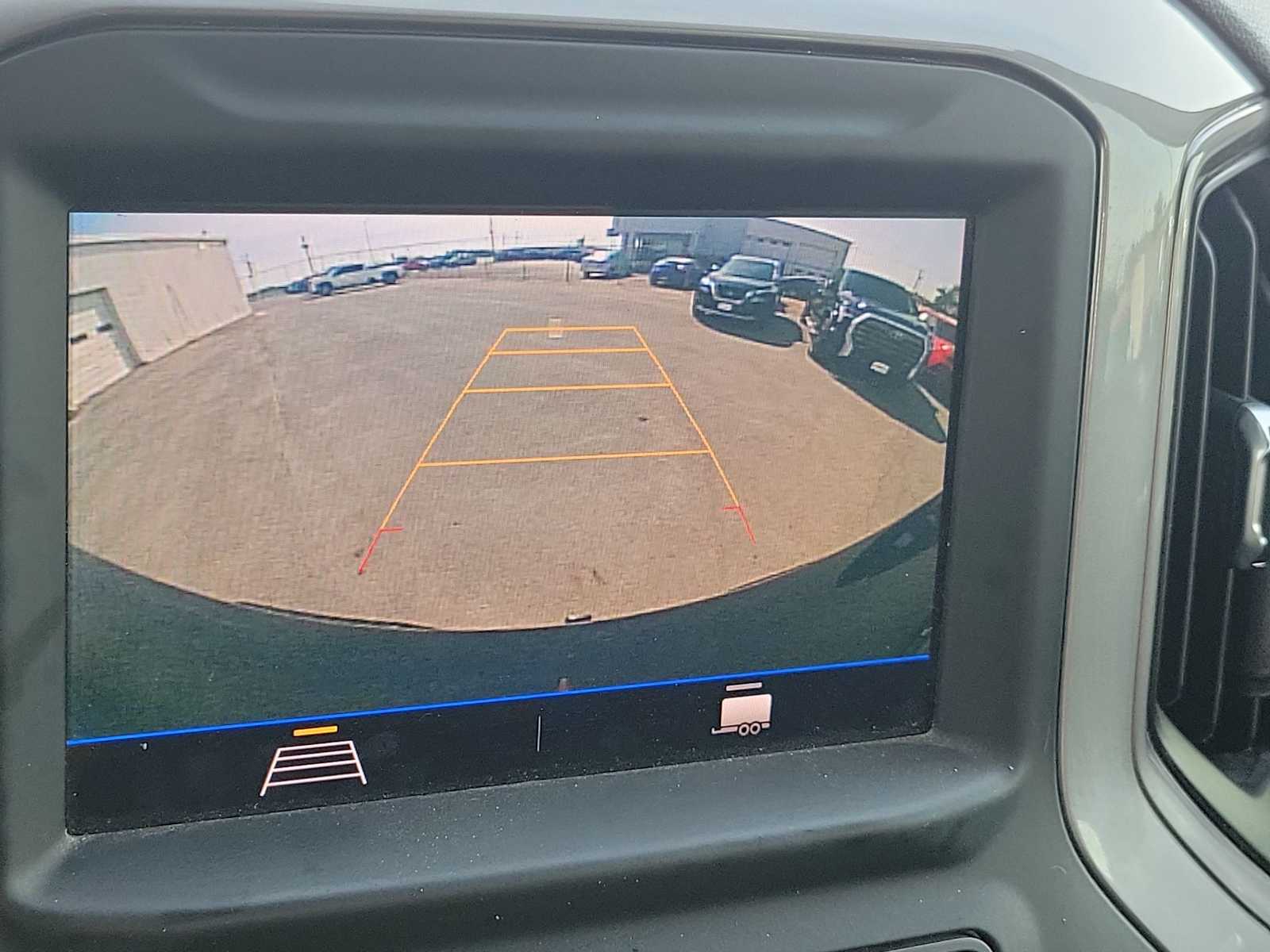 Thumbnail: 2021 Chevrolet Silverado 1500 - 24