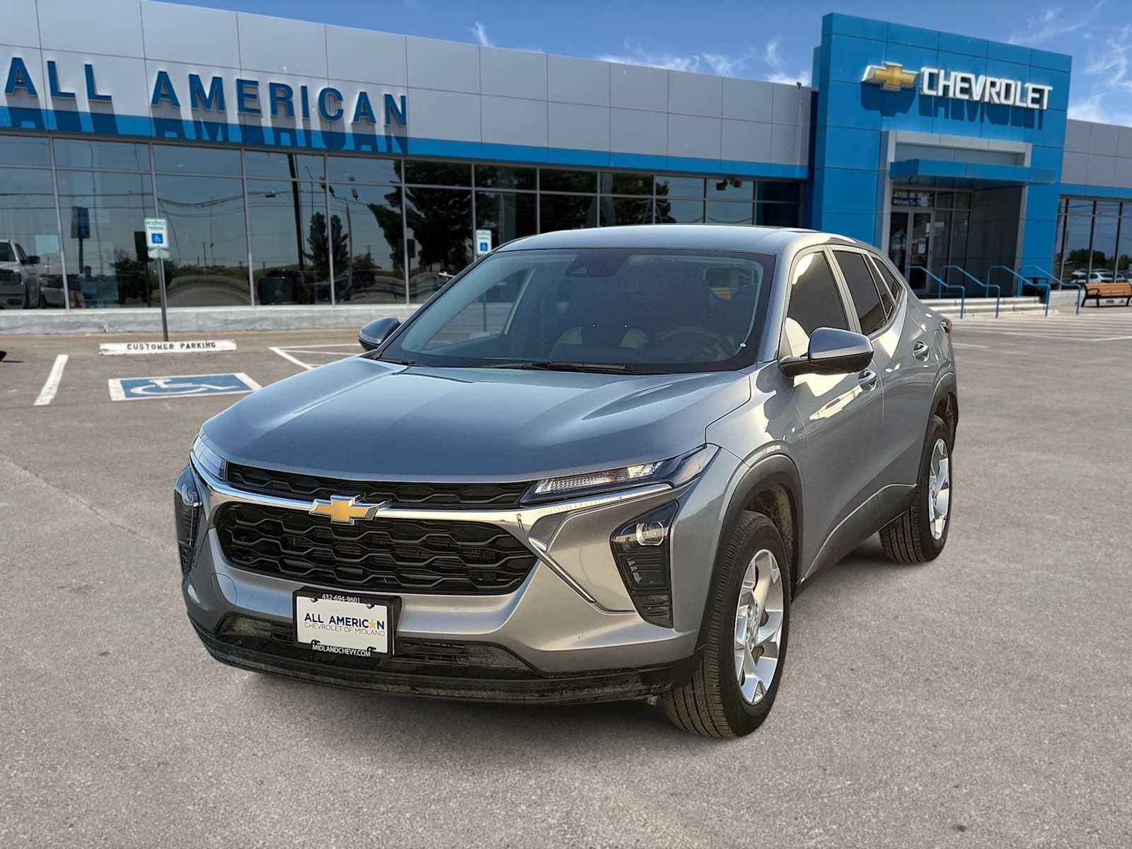 Thumbnail: 2025 Chevrolet Trax - 1