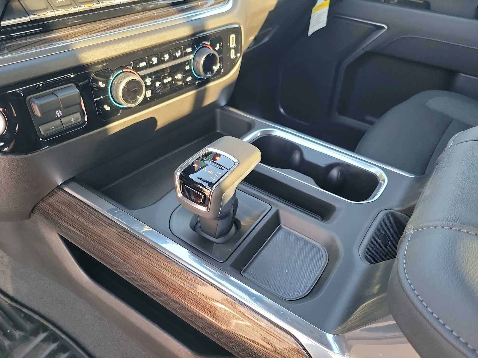 Thumbnail: 2025 Chevrolet Silverado 1500 - 25