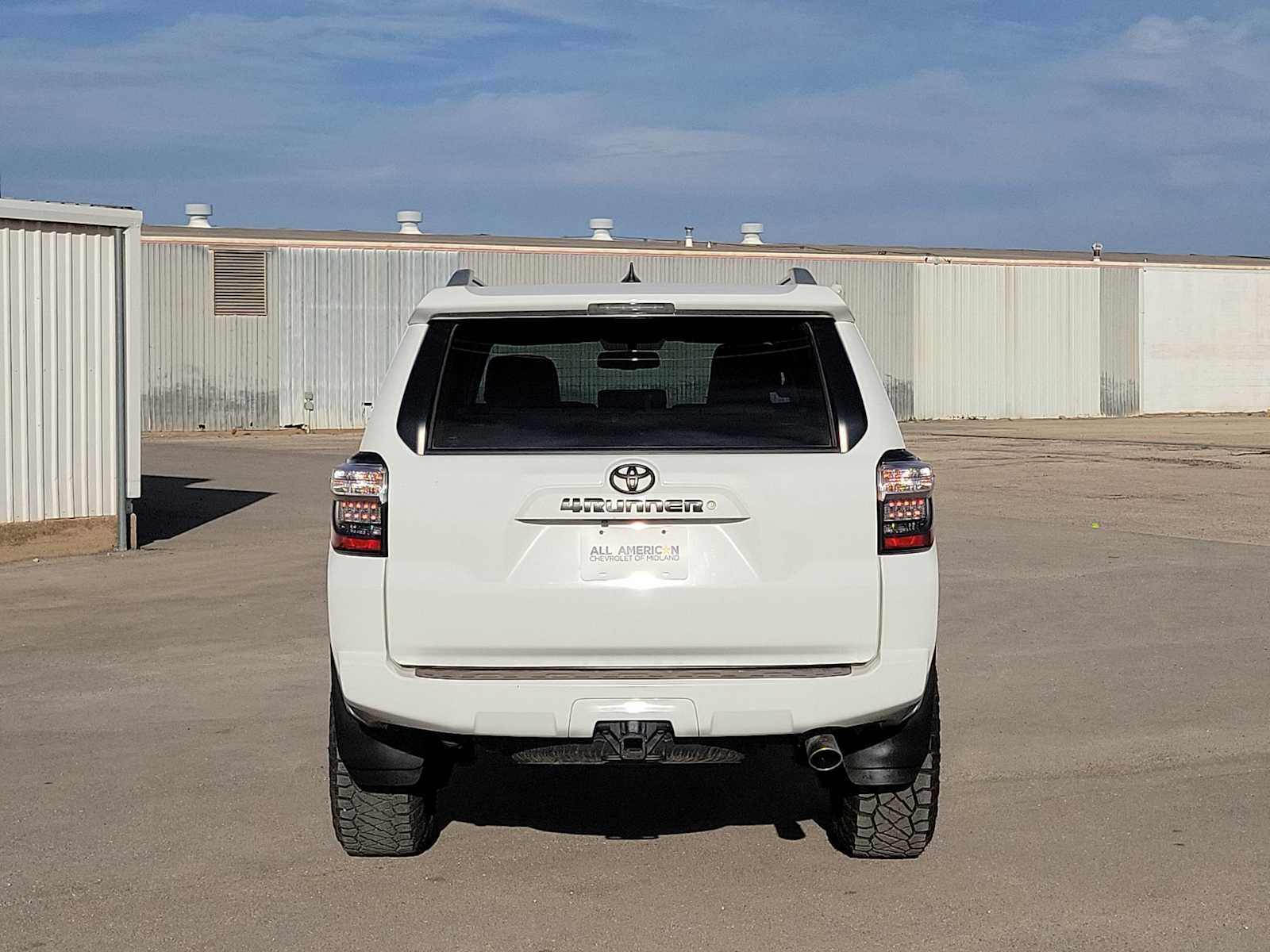 Thumbnail: 2017 Toyota 4Runner - 7