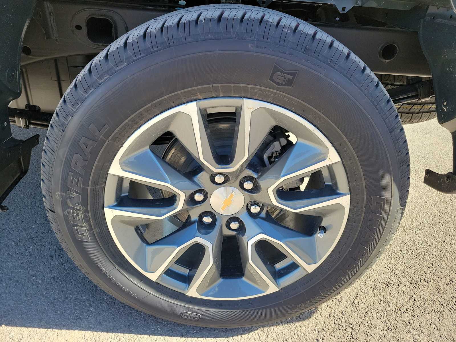 Thumbnail: 2026 Chevrolet Silverado 1500 - 16