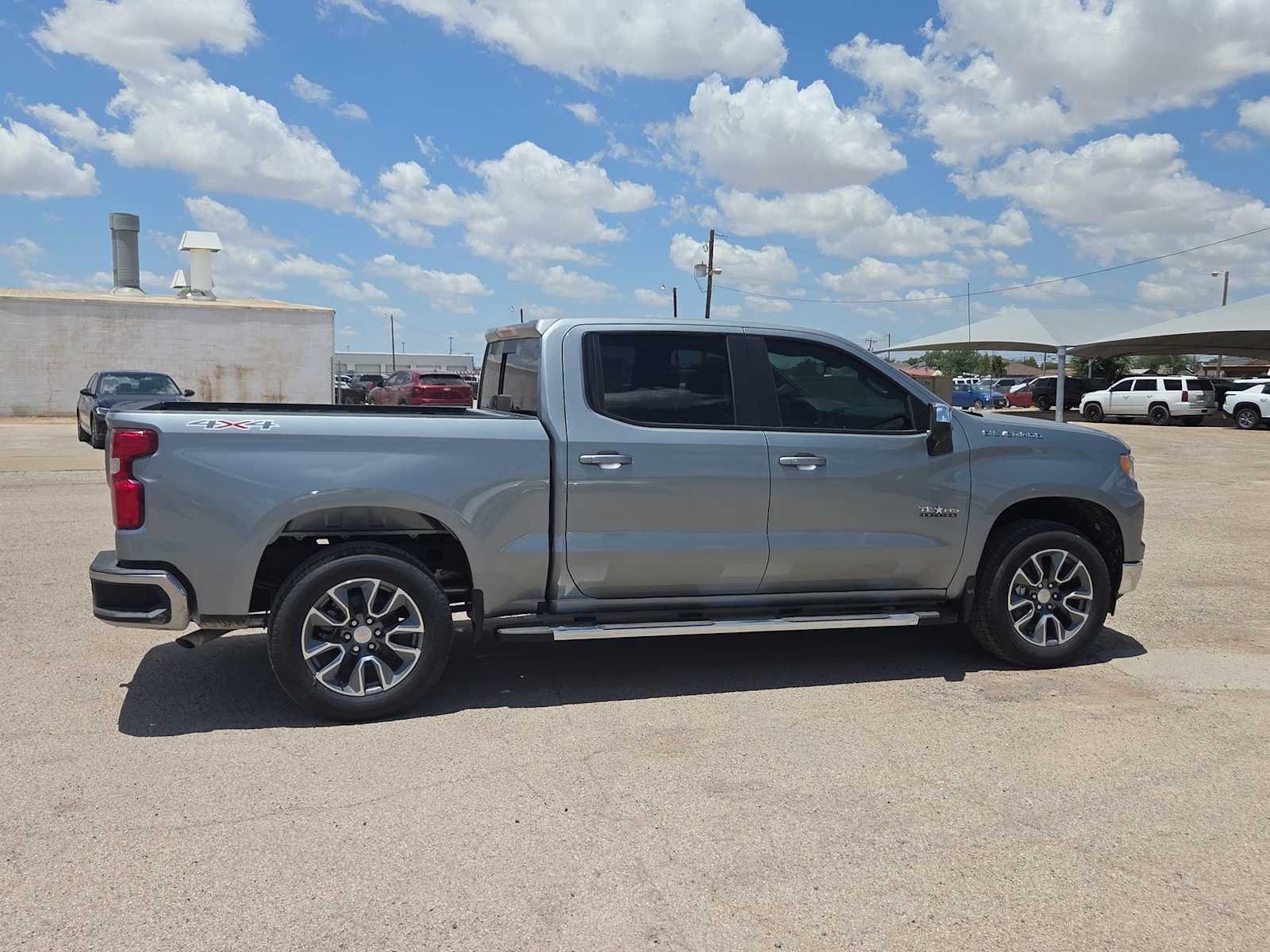 Thumbnail: 2026 Chevrolet Silverado 1500 - 9