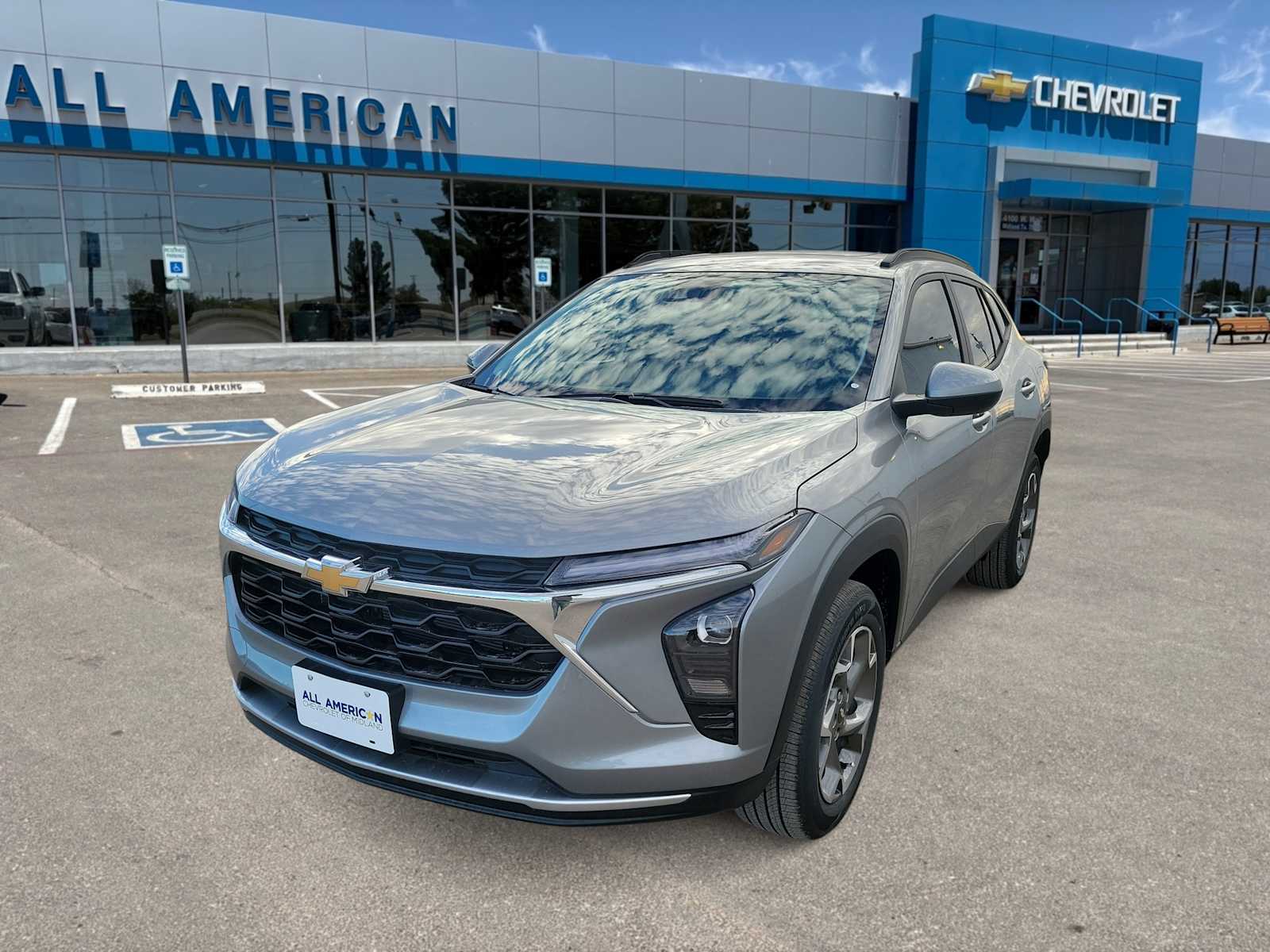Thumbnail: 2026 Chevrolet Trax - 1