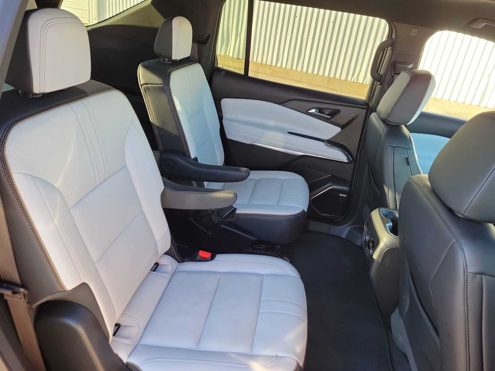 Thumbnail: 2025 Chevrolet Traverse - 17