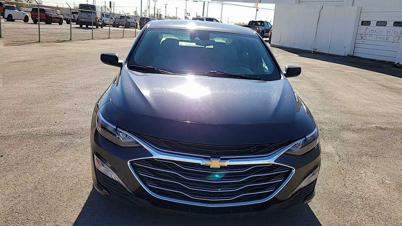 Thumbnail: 2023 Chevrolet Malibu - 3