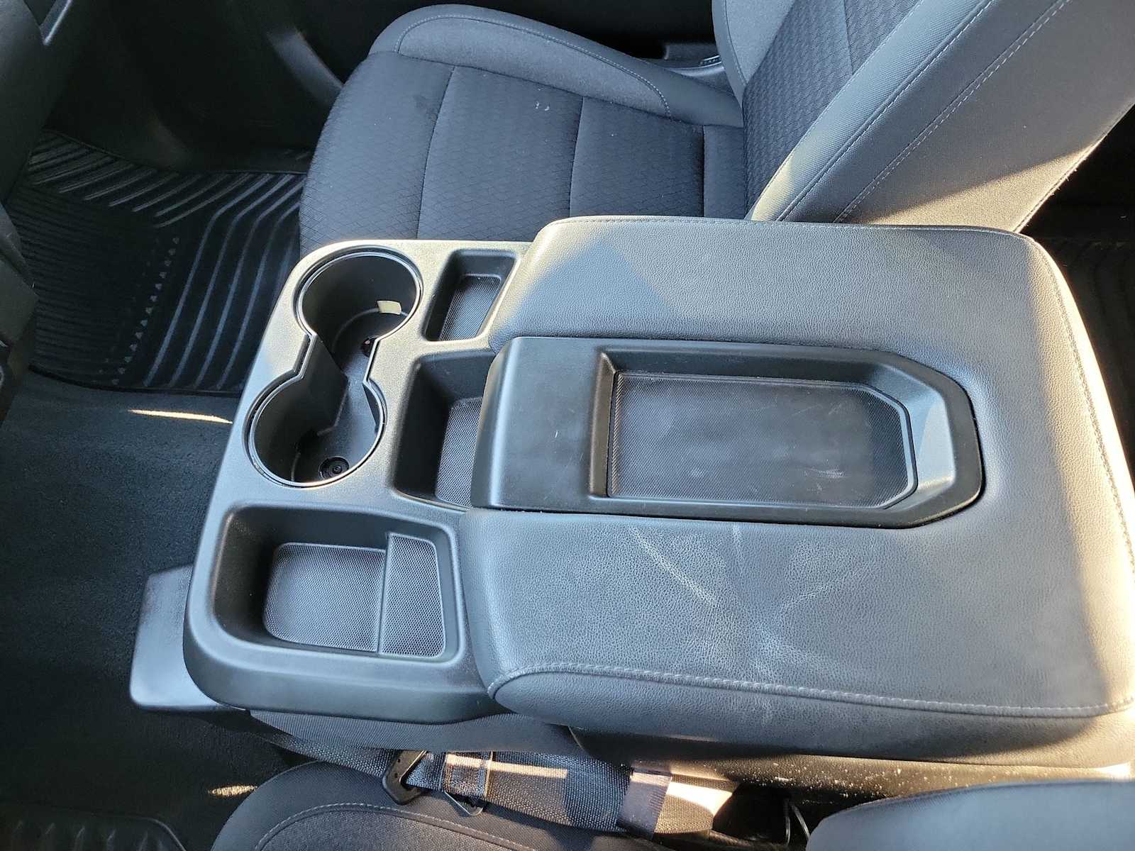 Thumbnail: 2022 Chevrolet Silverado 1500 - 24