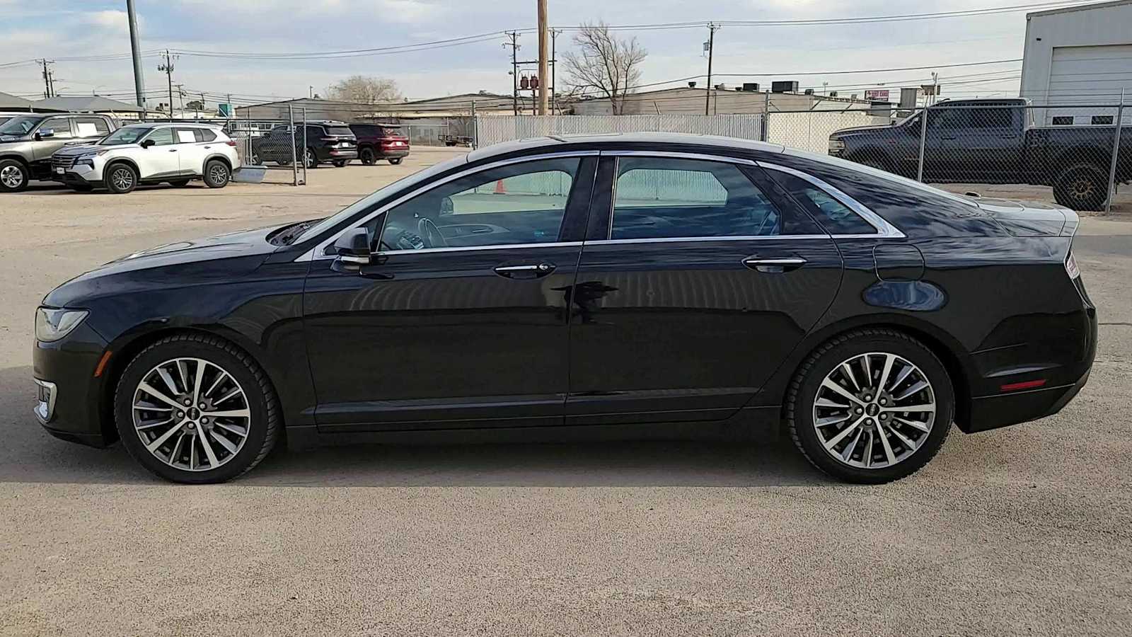 Thumbnail: 2017 Lincoln MKZ - 5