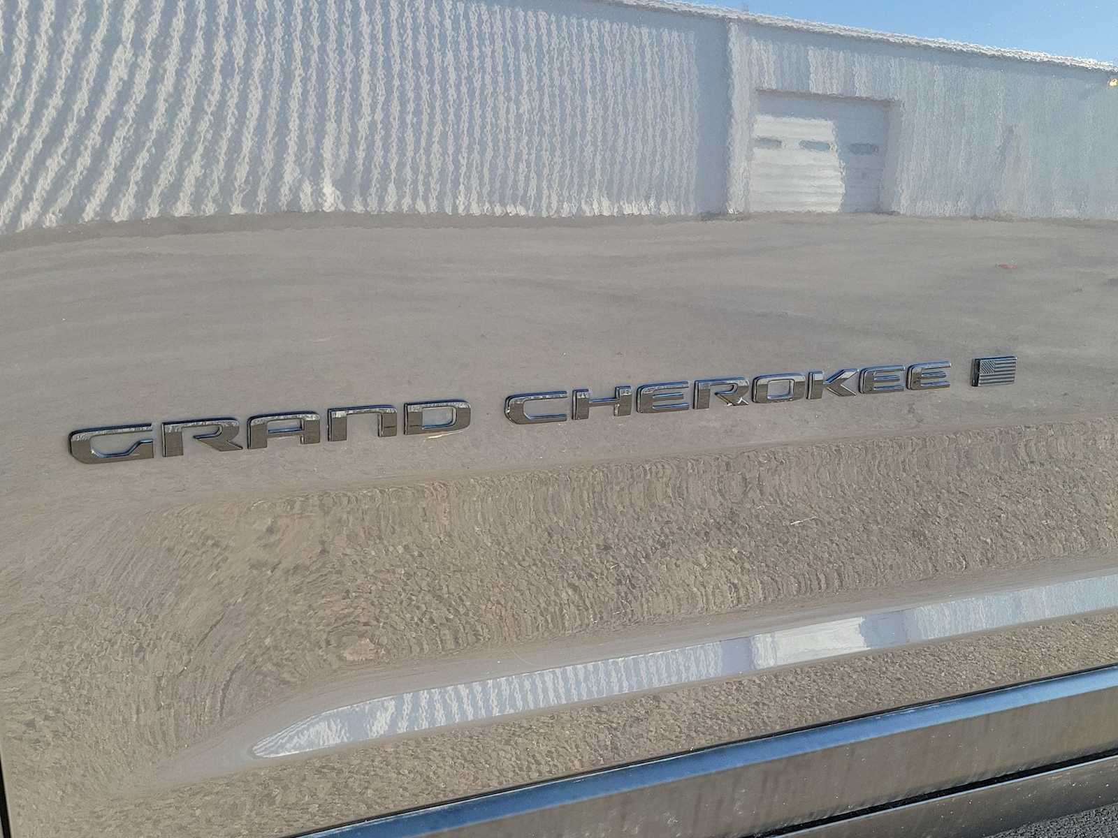 Thumbnail: 2023 Jeep Grand Cherokee - 11