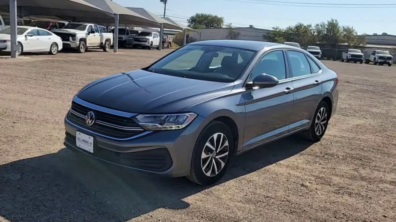 Thumbnail: 2024 Volkswagen Jetta - 4