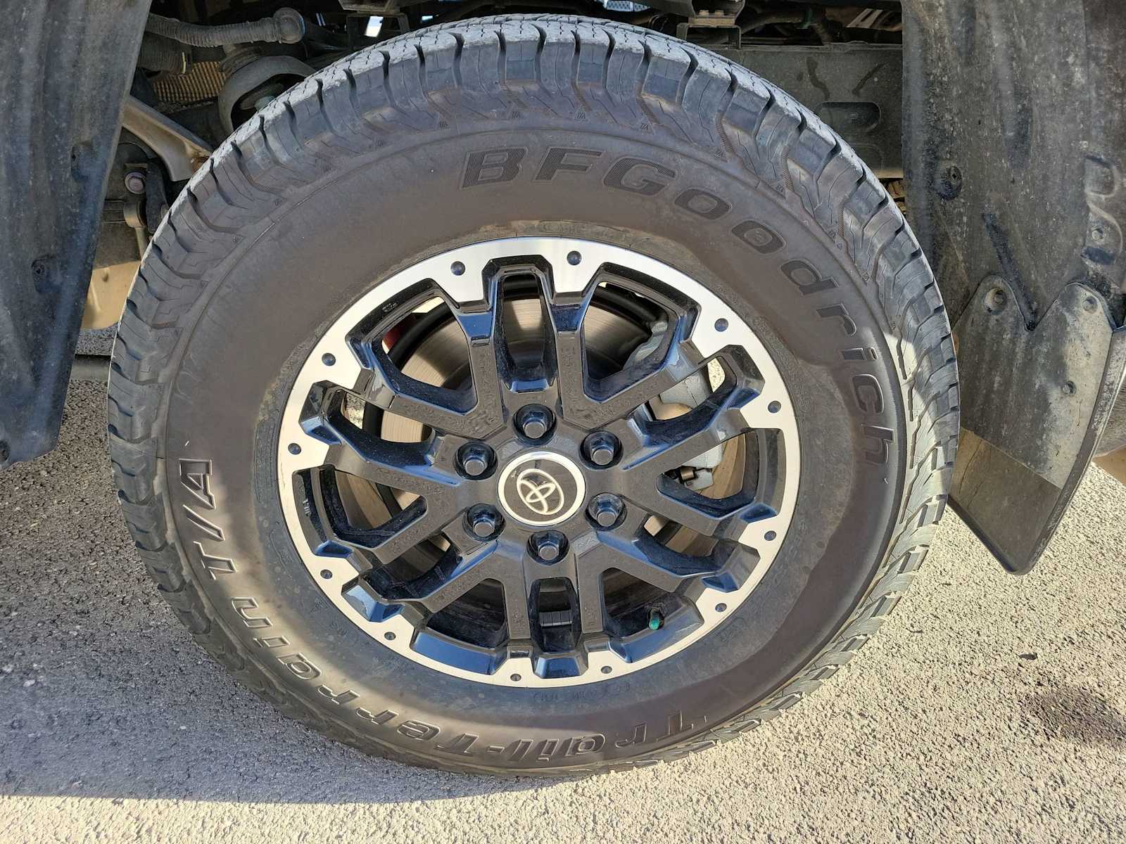 Thumbnail: 2023 Toyota Tundra - 16