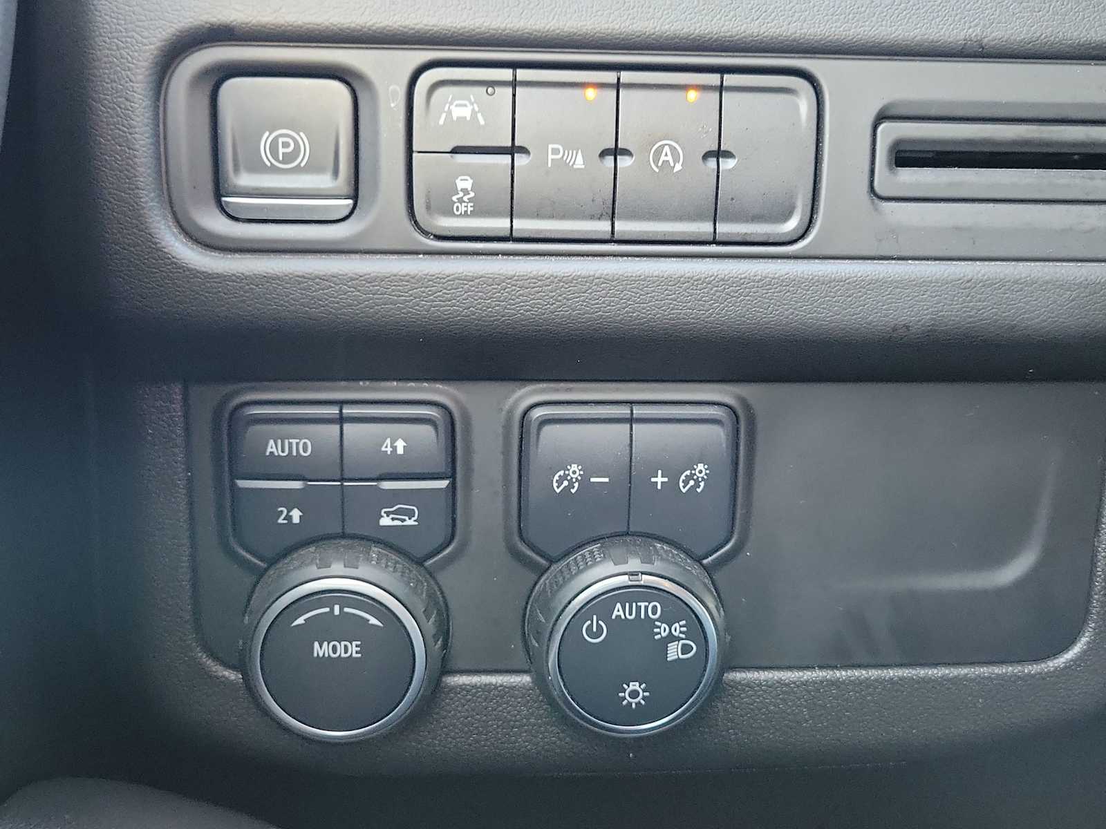 Thumbnail: 2023 Chevrolet Suburban - 25