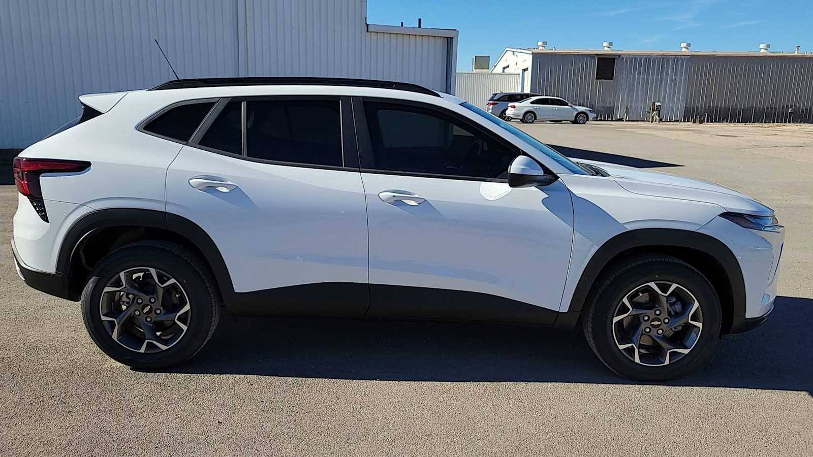 Thumbnail: 2026 Chevrolet Trax - 9