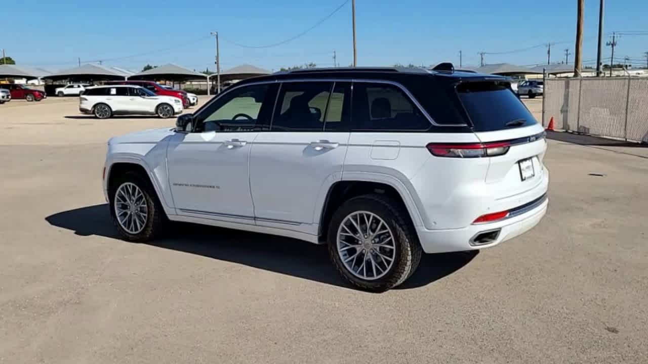 Thumbnail: 2022 Jeep Grand Cherokee - 6