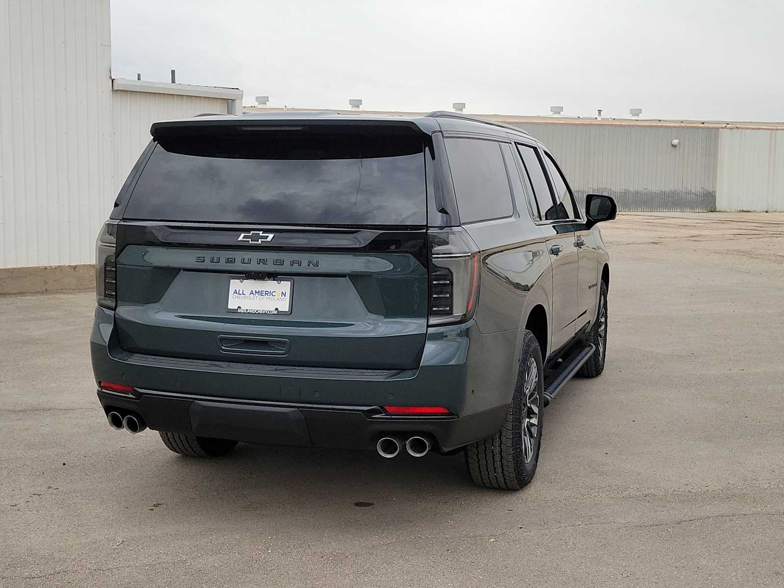 Thumbnail: 2026 Chevrolet Suburban - 8