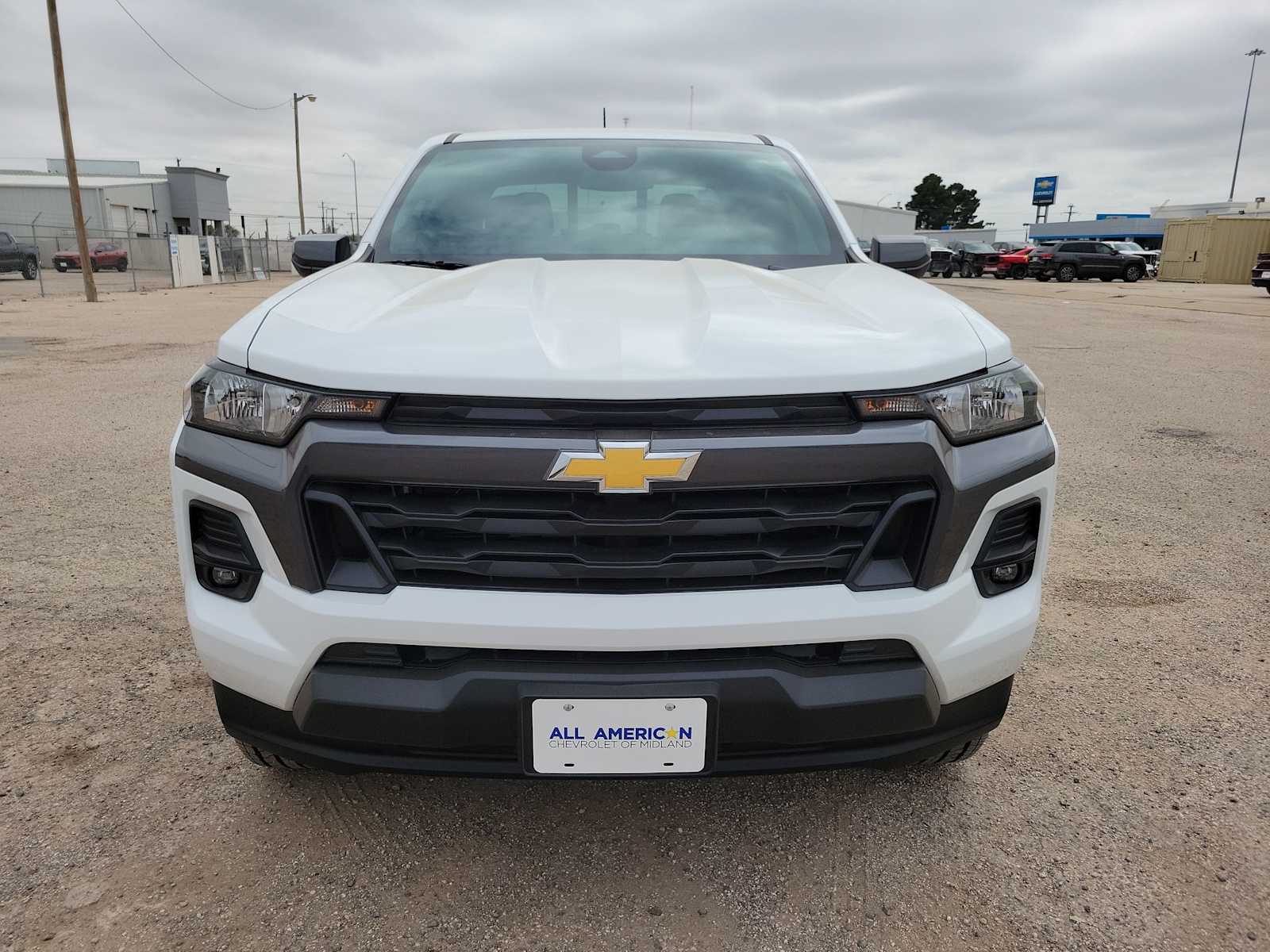 Thumbnail: 2024 Chevrolet Colorado - 14
