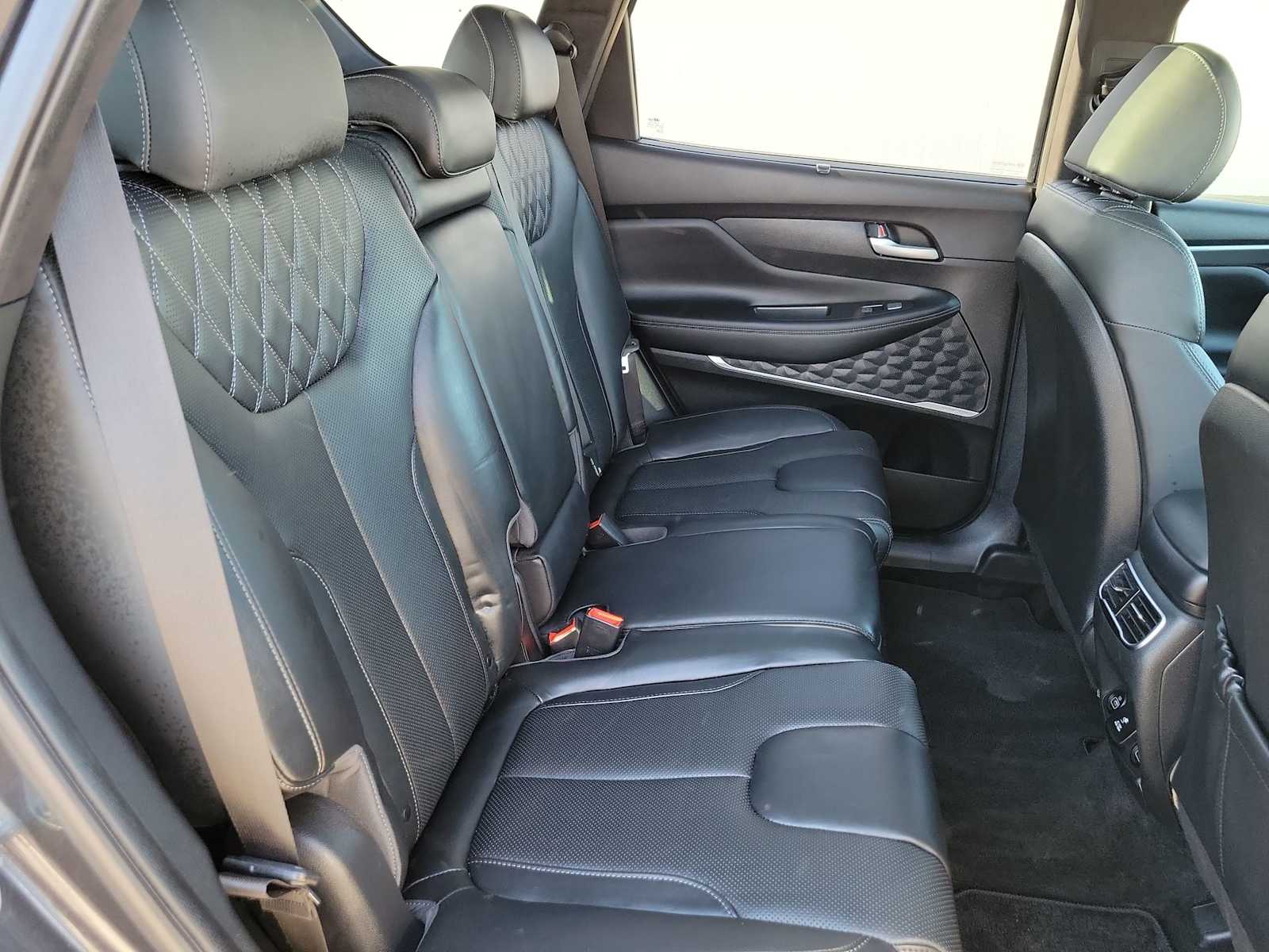 Thumbnail: 2022 Hyundai Santa Fe - 21