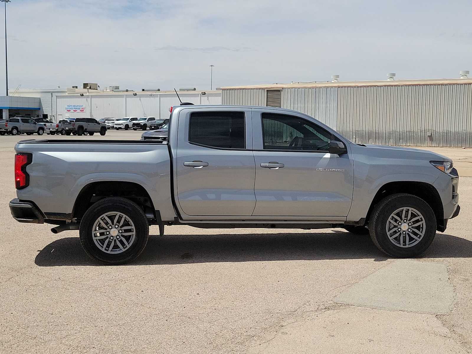 Thumbnail: 2026 Chevrolet Colorado - 9