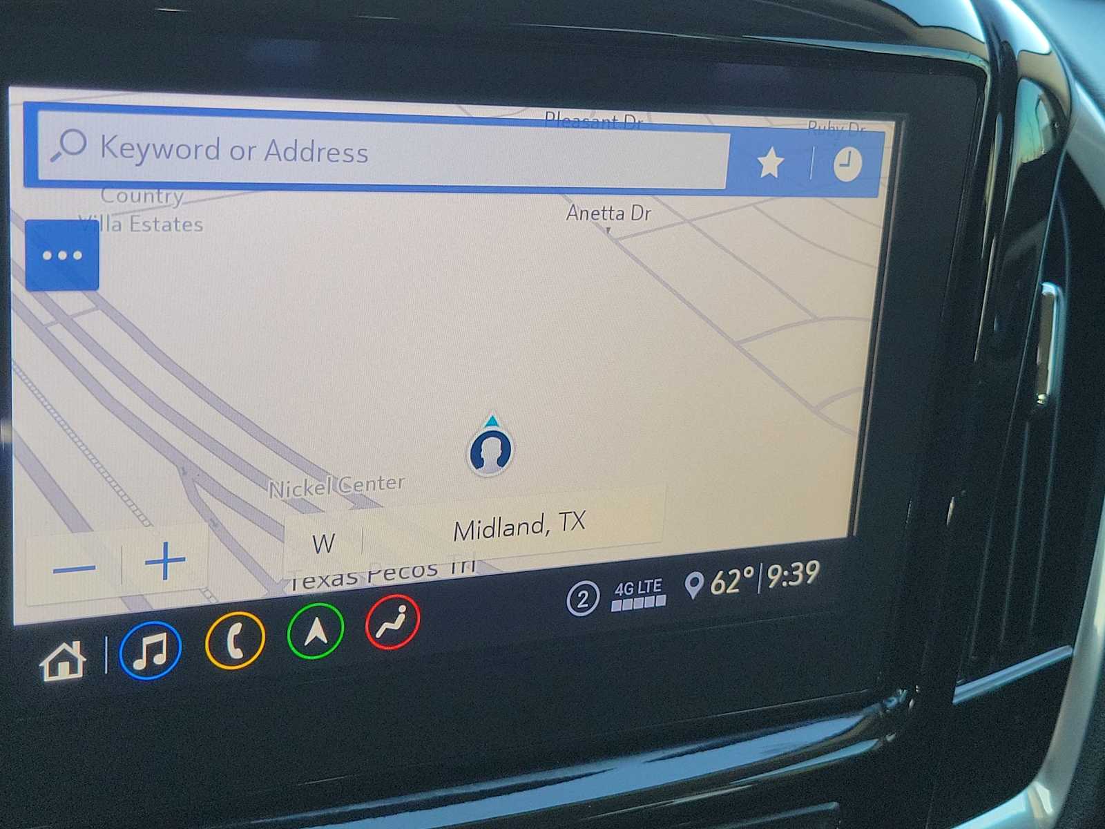 Thumbnail: 2020 Chevrolet Traverse - 25