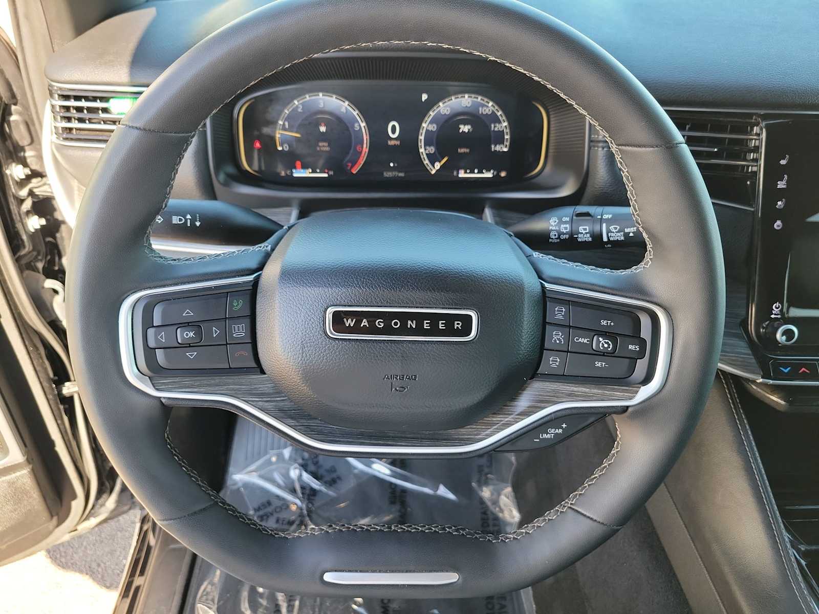 Thumbnail: 2024 Jeep Wagoneer - 23