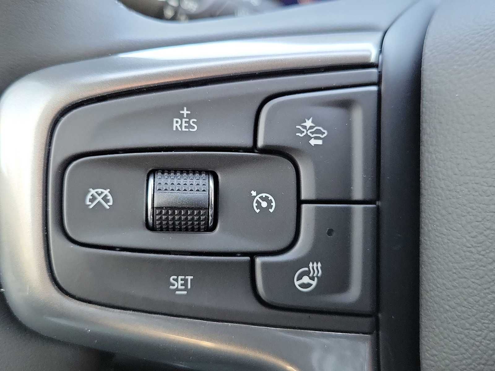 Thumbnail: 2026 Chevrolet Silverado 1500 - 27