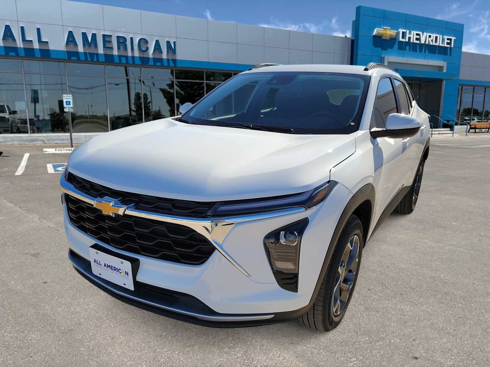 Thumbnail: 2026 Chevrolet Trax - 1