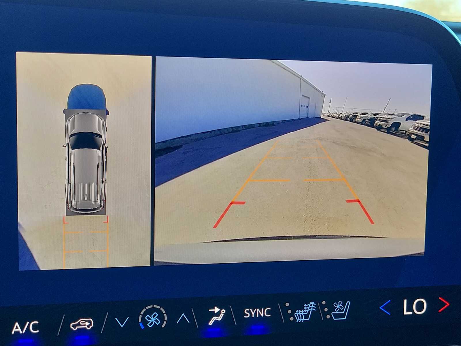 Thumbnail: 2026 Chevrolet Traverse - 28