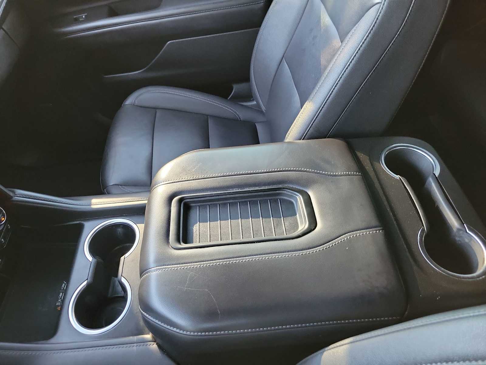 Thumbnail: 2022 Chevrolet Suburban - 24