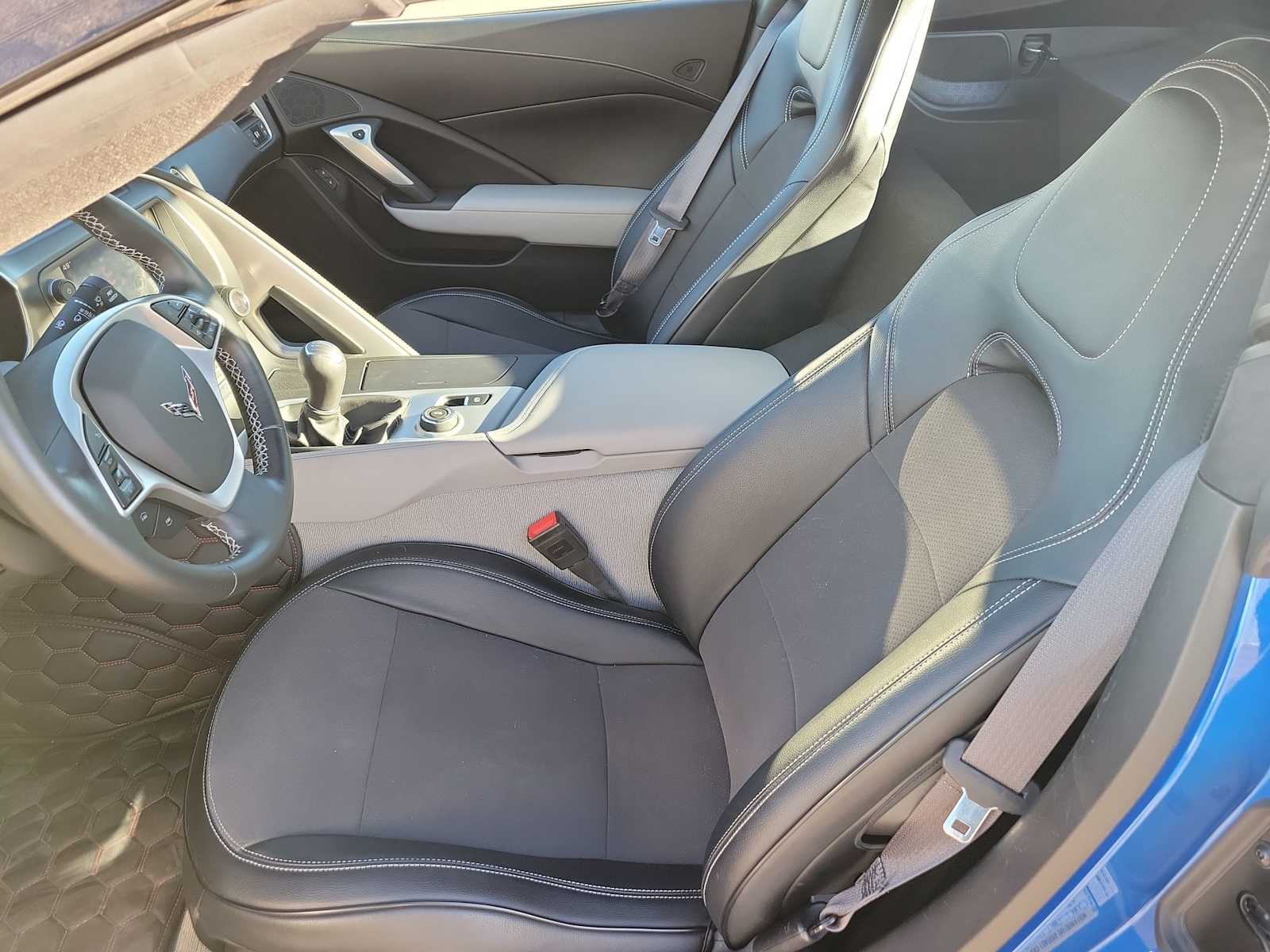 Thumbnail: 2015 Chevrolet Corvette - 19