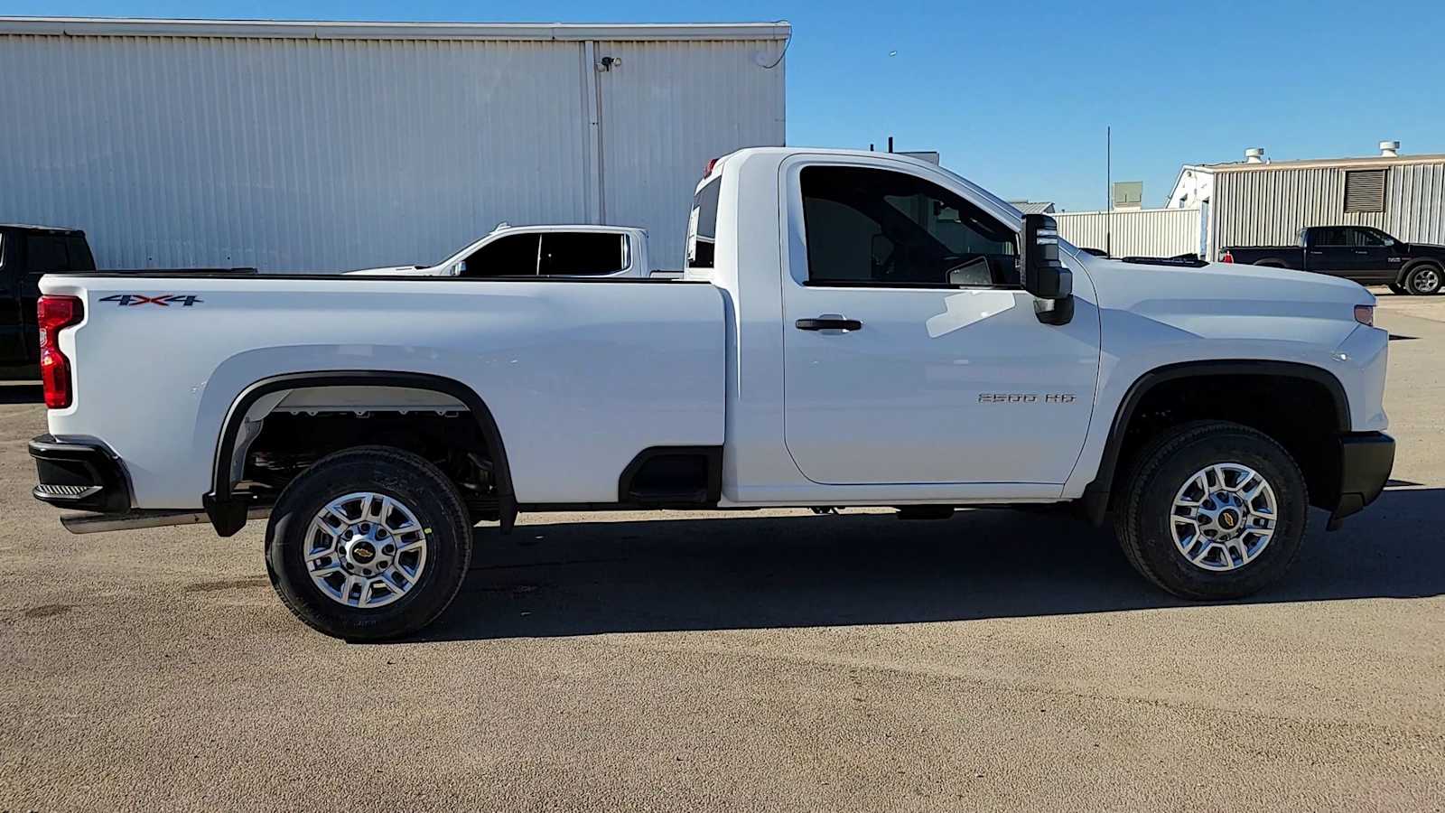 Thumbnail: 2026 Chevrolet Silverado 2500 - 9