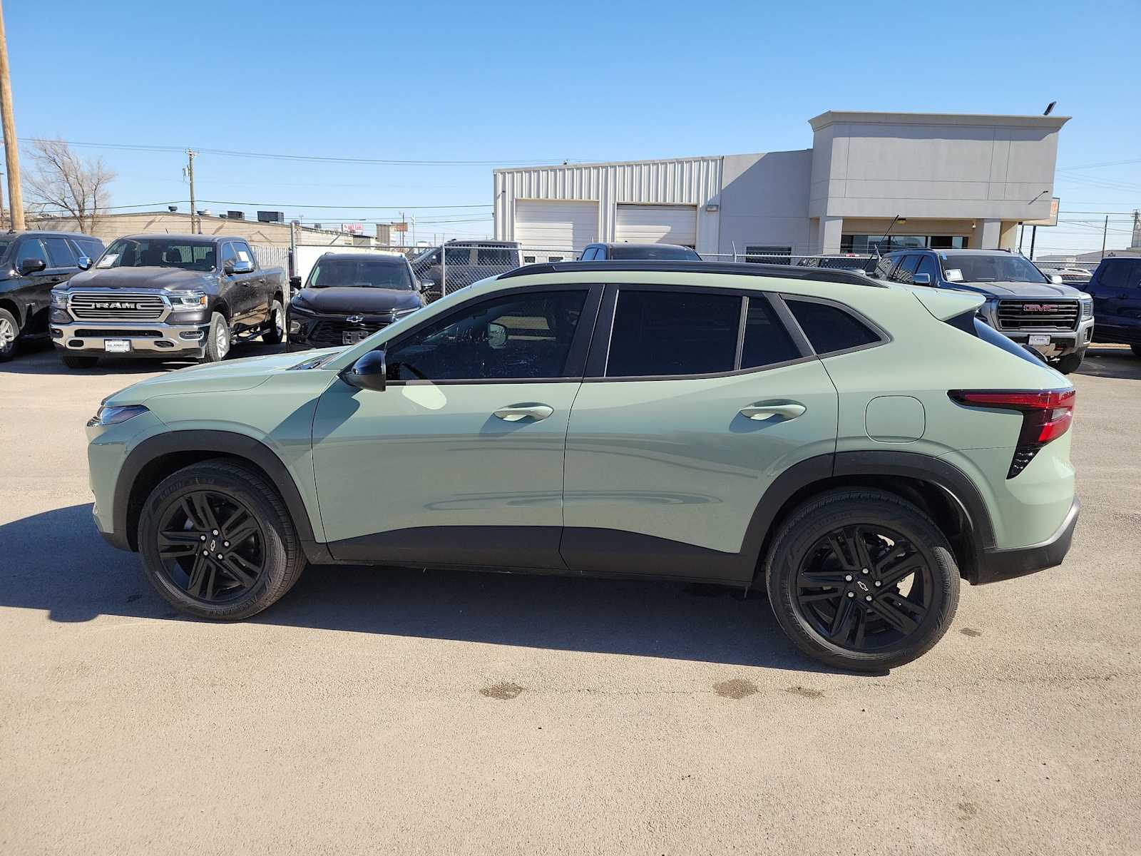 Thumbnail: 2026 Chevrolet Trax - 5