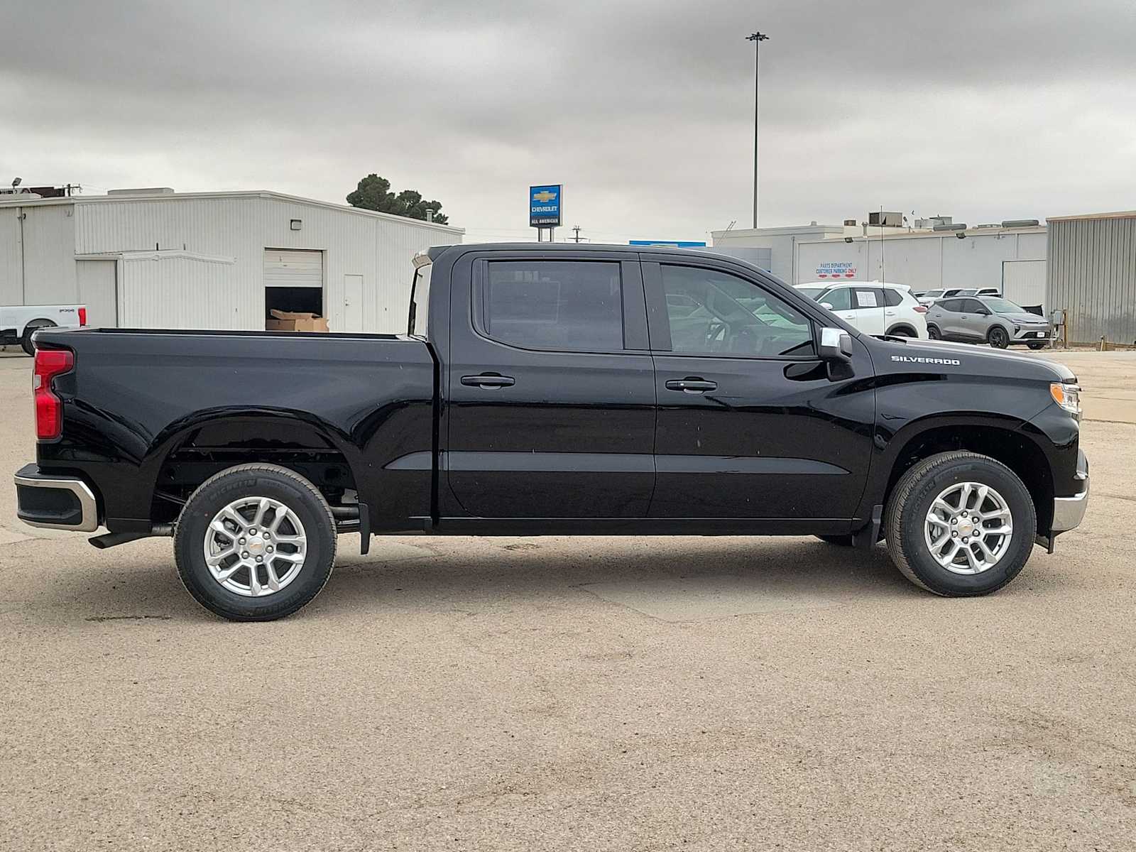 Thumbnail: 2026 Chevrolet Silverado 1500 - 9