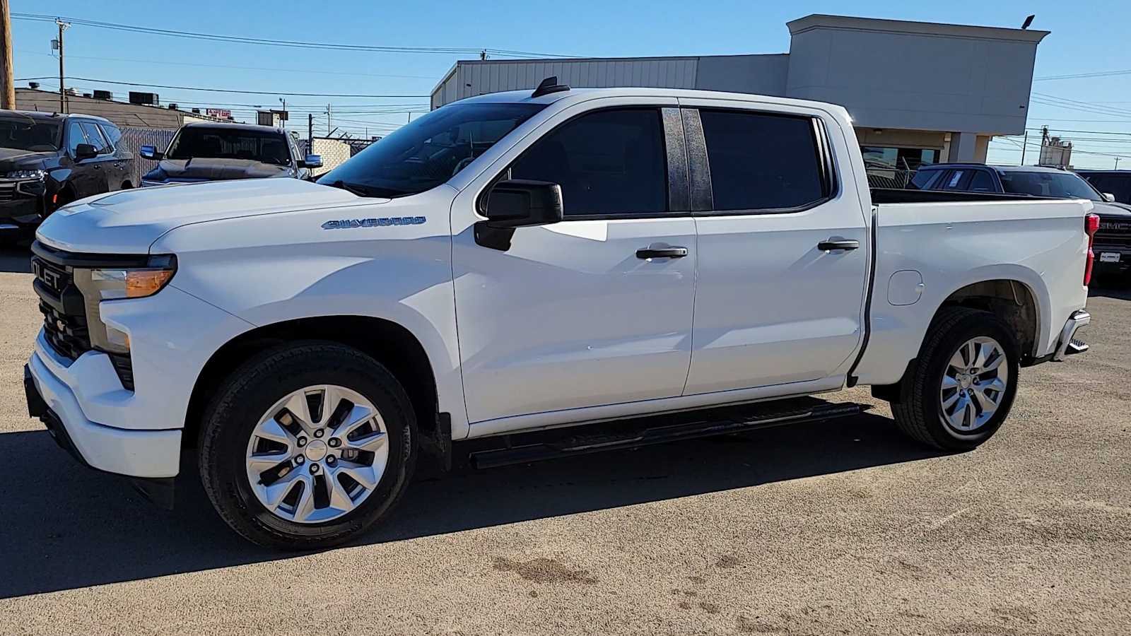 Thumbnail: 2022 Chevrolet Silverado 1500 - 4