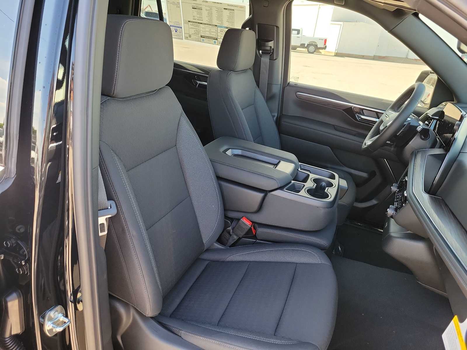 Thumbnail: 2026 Chevrolet Tahoe - 18