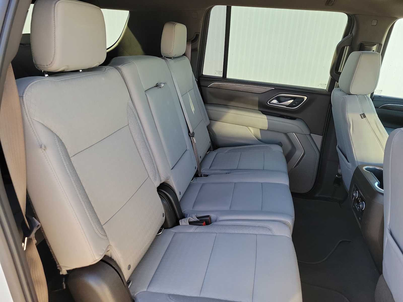 Thumbnail: 2021 Chevrolet Suburban - 21