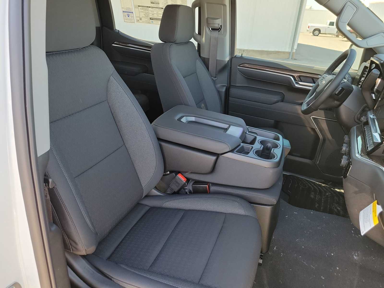 Thumbnail: 2026 Chevrolet Silverado 1500 - 22