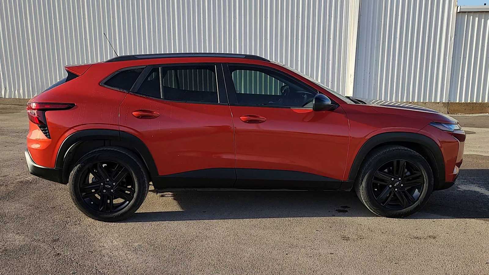 Thumbnail: 2024 Chevrolet Trax - 9