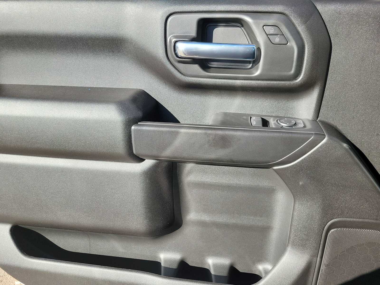 Thumbnail: 2026 Chevrolet Silverado 2500 - 21