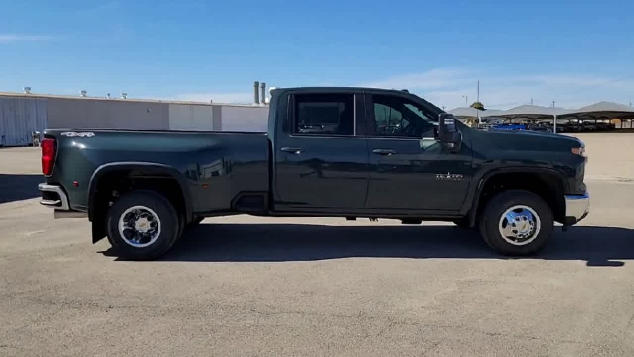 Thumbnail: 2026 Chevrolet Silverado 3500 - 5