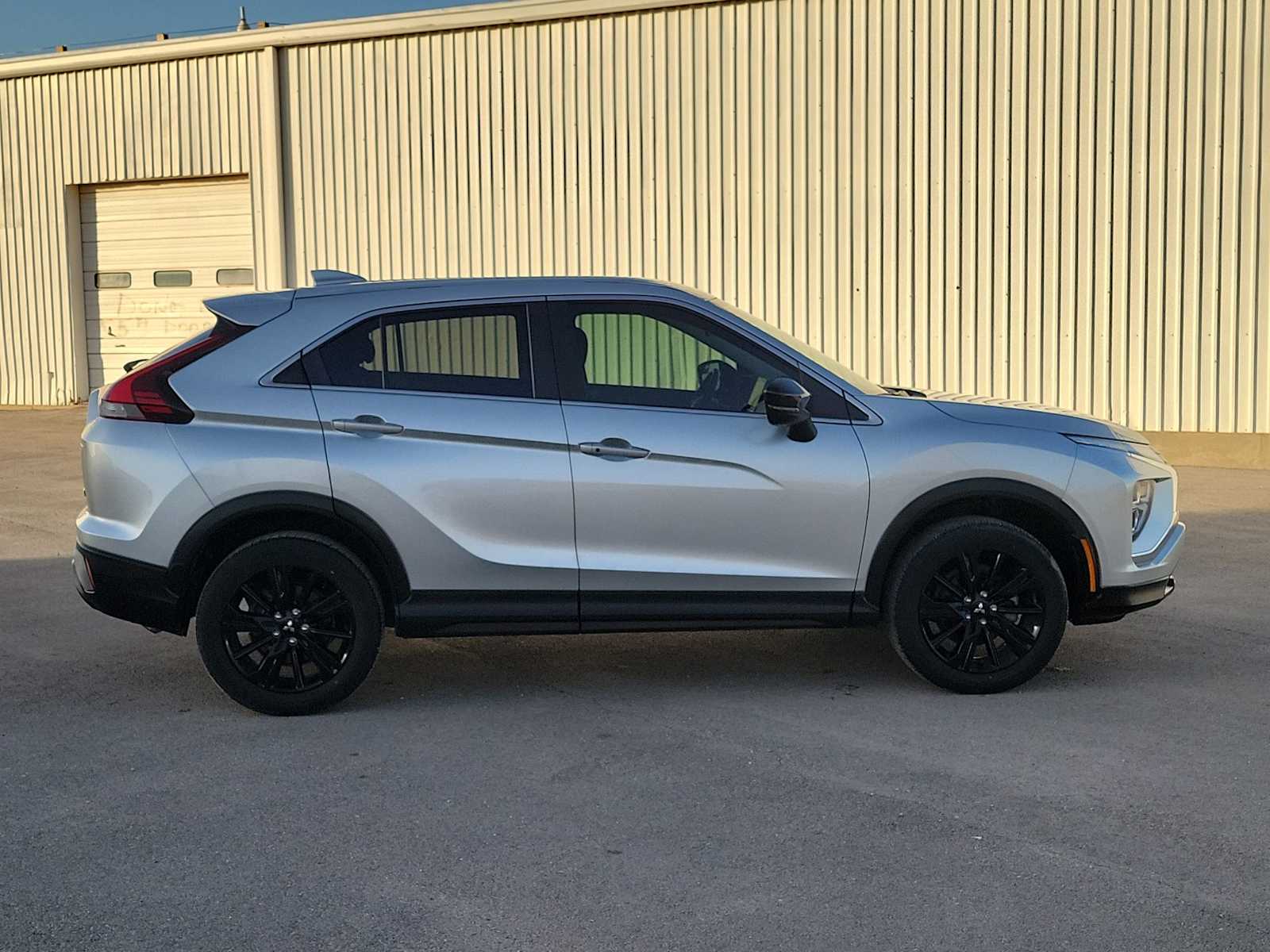 Thumbnail: 2024 Mitsubishi Eclipse Cross - 9